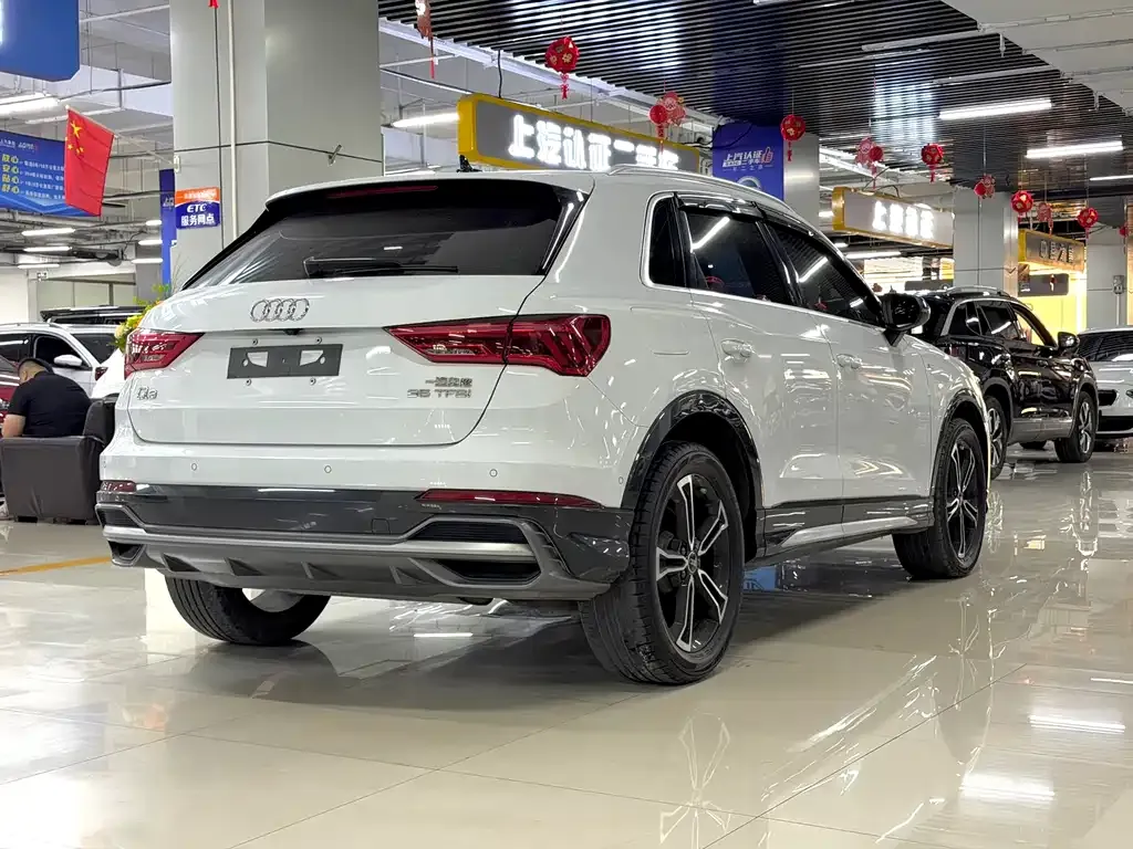 Audi Q3 — фото 3