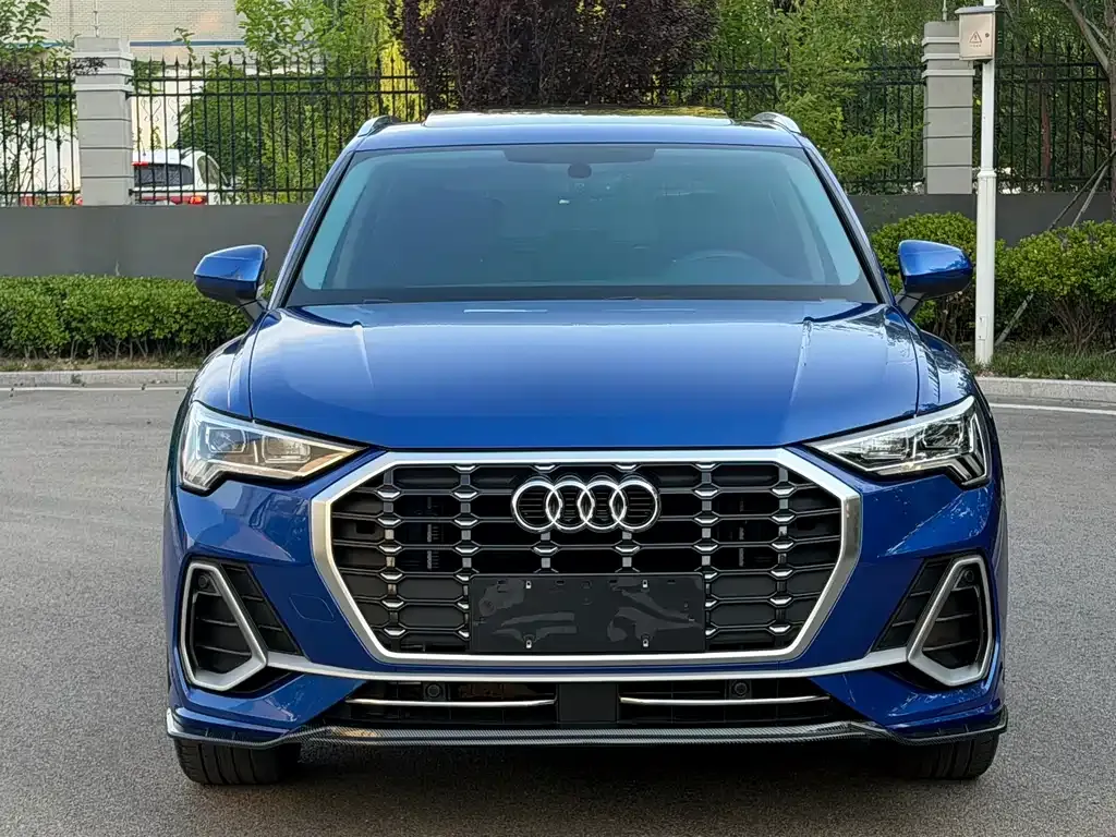 Audi Q3 — фото 10
