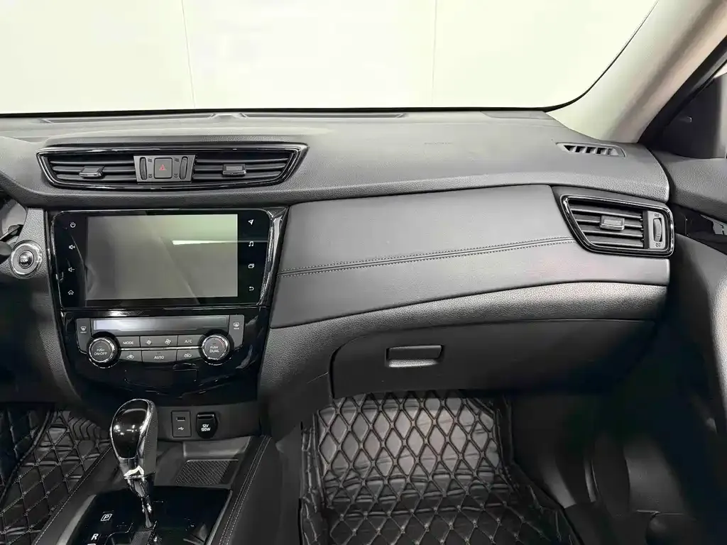 Nissan X-Trail — фото 2