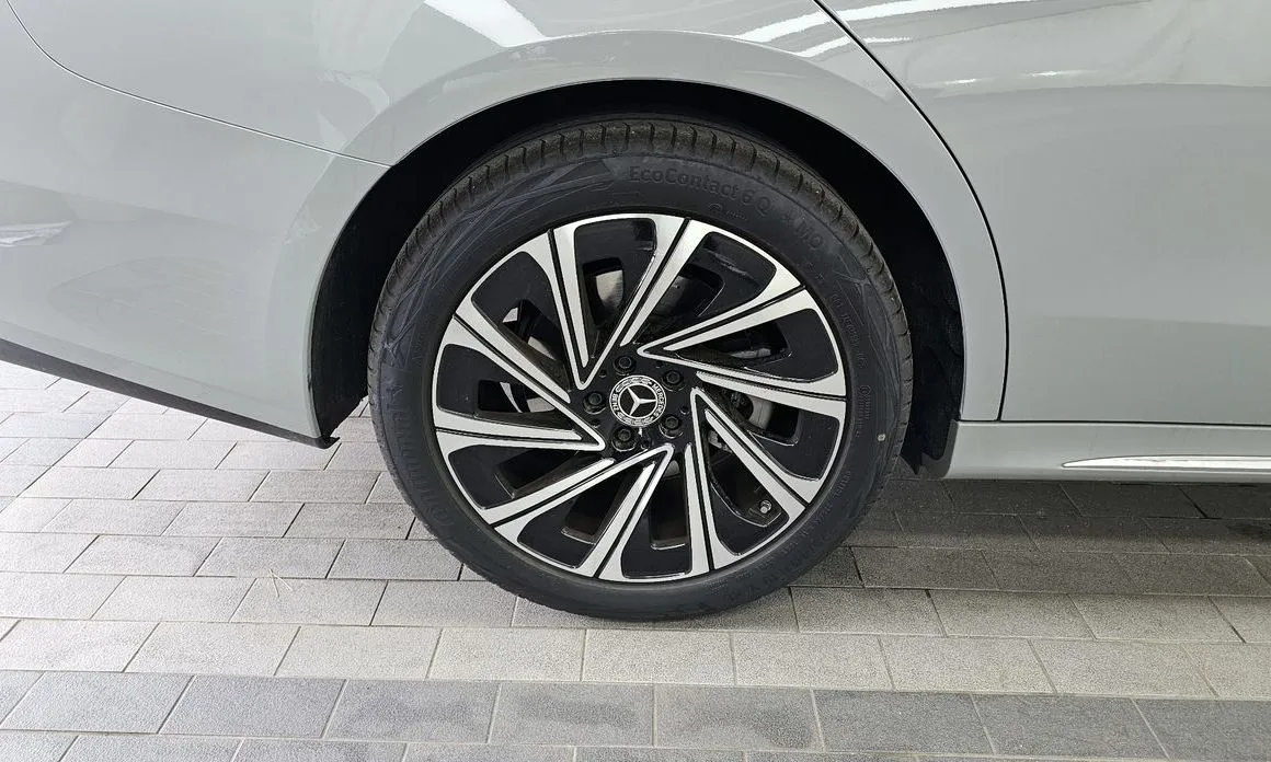 Mercedes-Benz E-Class 2025 из KR, фото 6