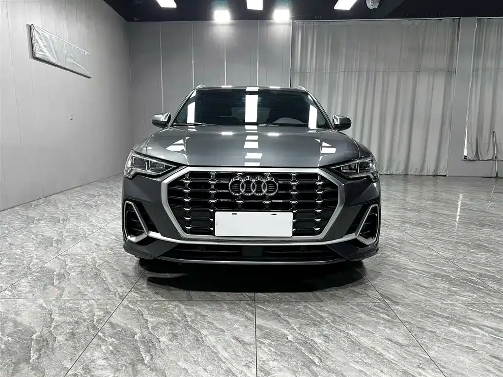 Audi Q3 — фото 7