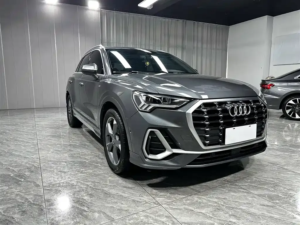 Audi Q3 — фото 10