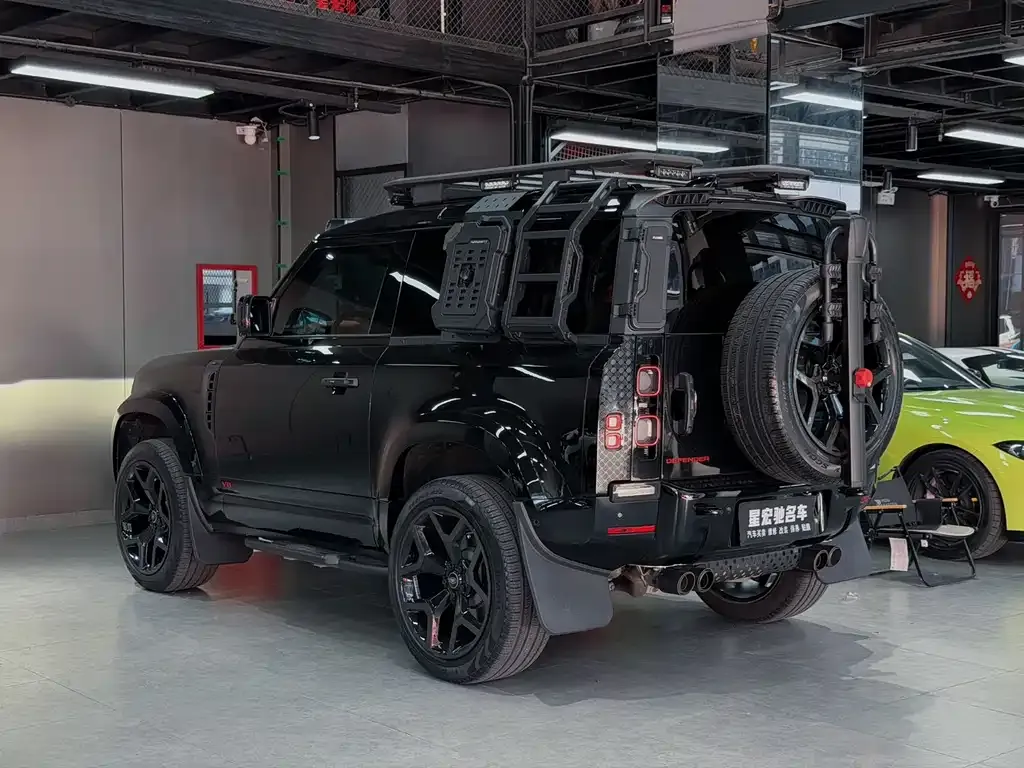 Land Rover Defender — фото 7