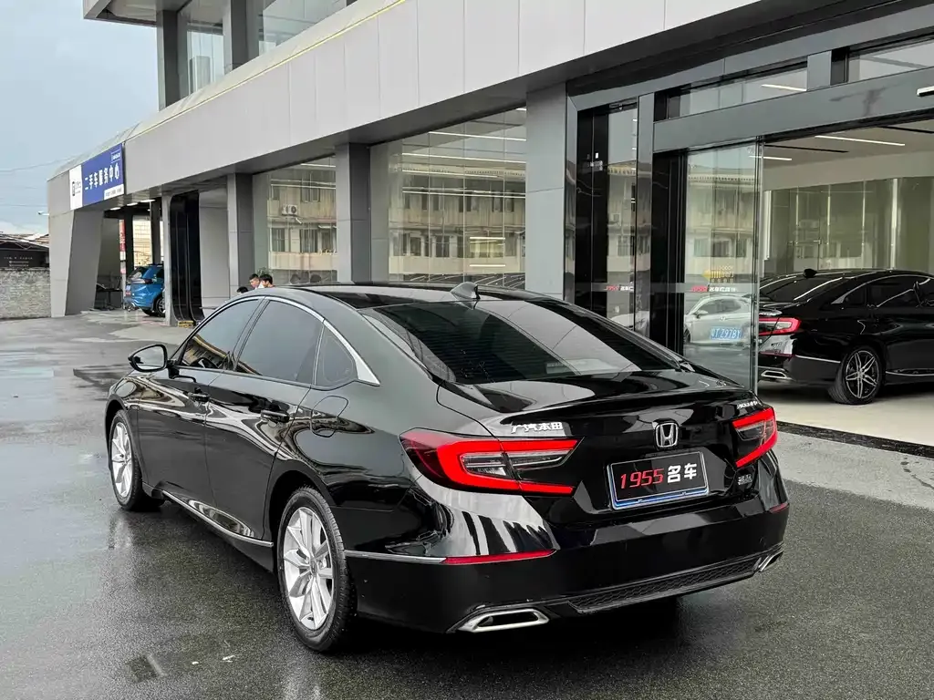 Honda Accord — фото 4