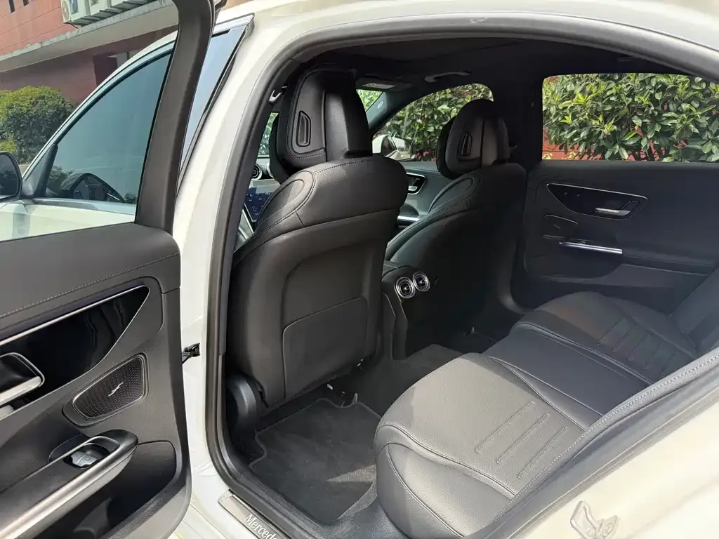Mercedes-Benz C-Class 2023 из CN, фото 2