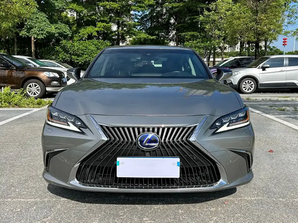Lexus ES — фото 9