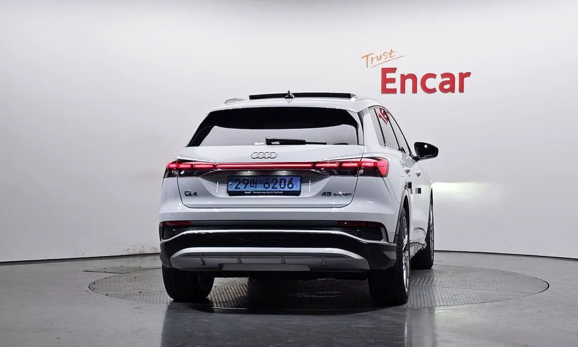 Audi Q4 e-tron 2025 из KR, фото 3