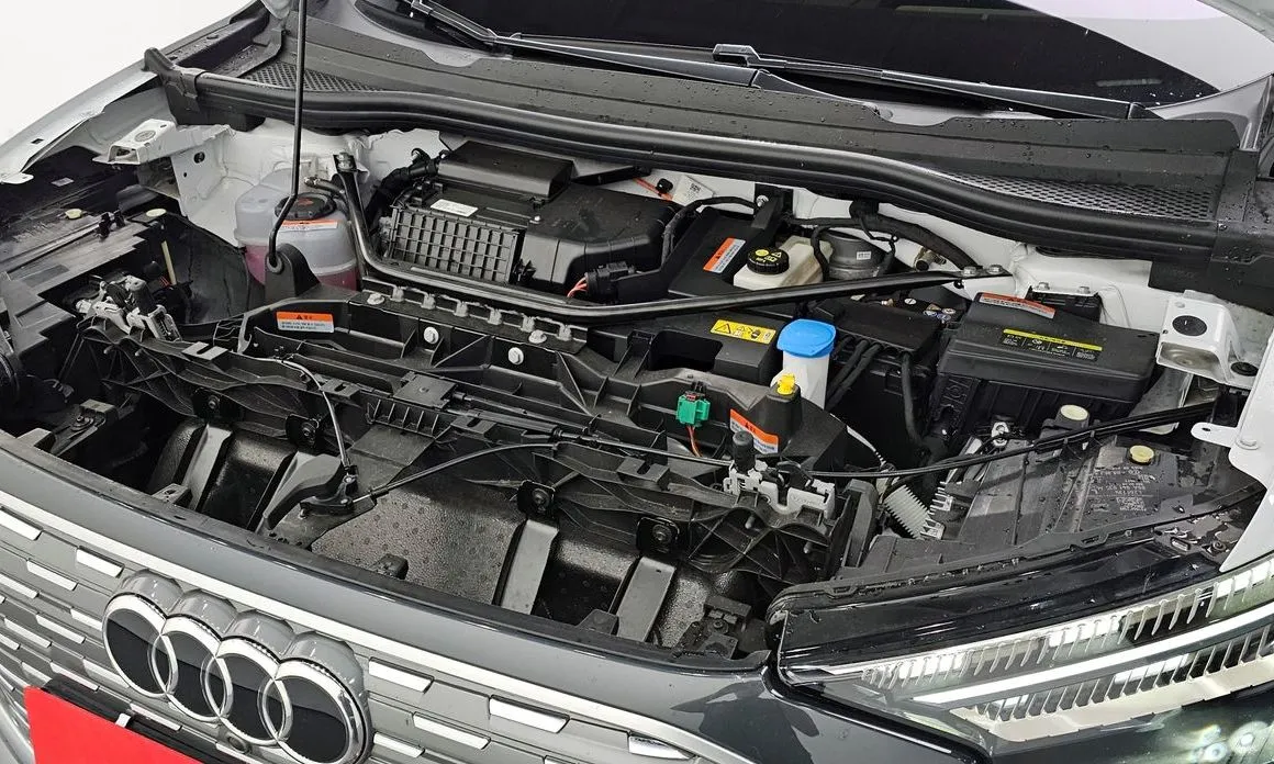 Audi Q4 e-tron 2025 из KR, фото 10