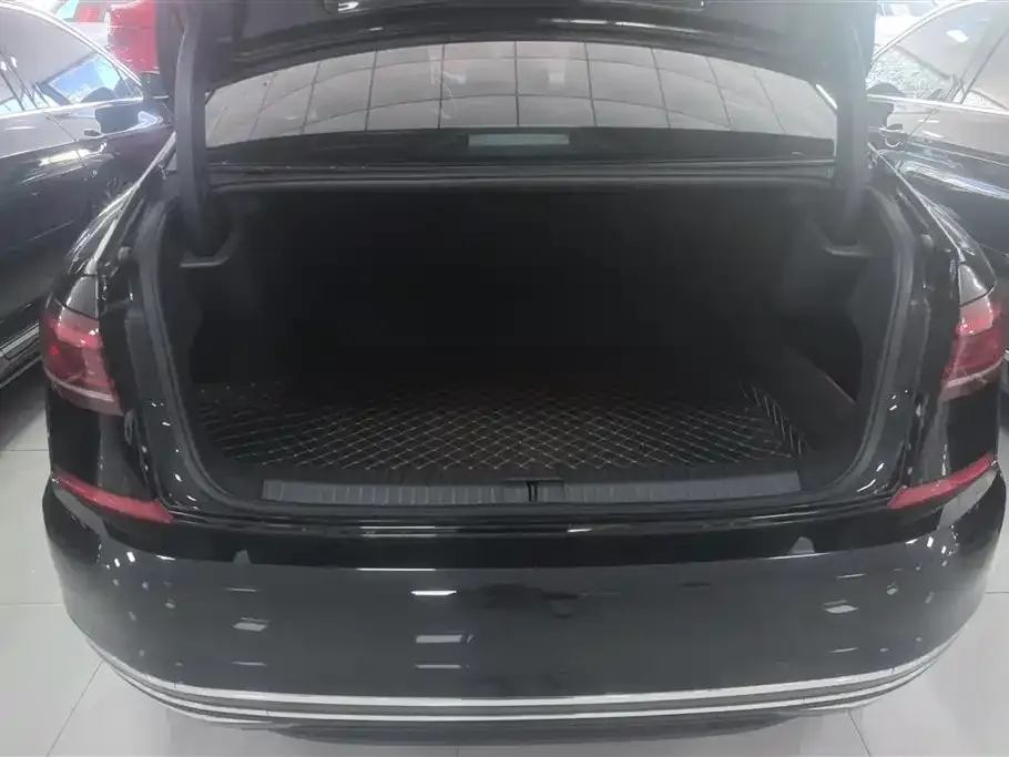 Volkswagen Passat — фото 6