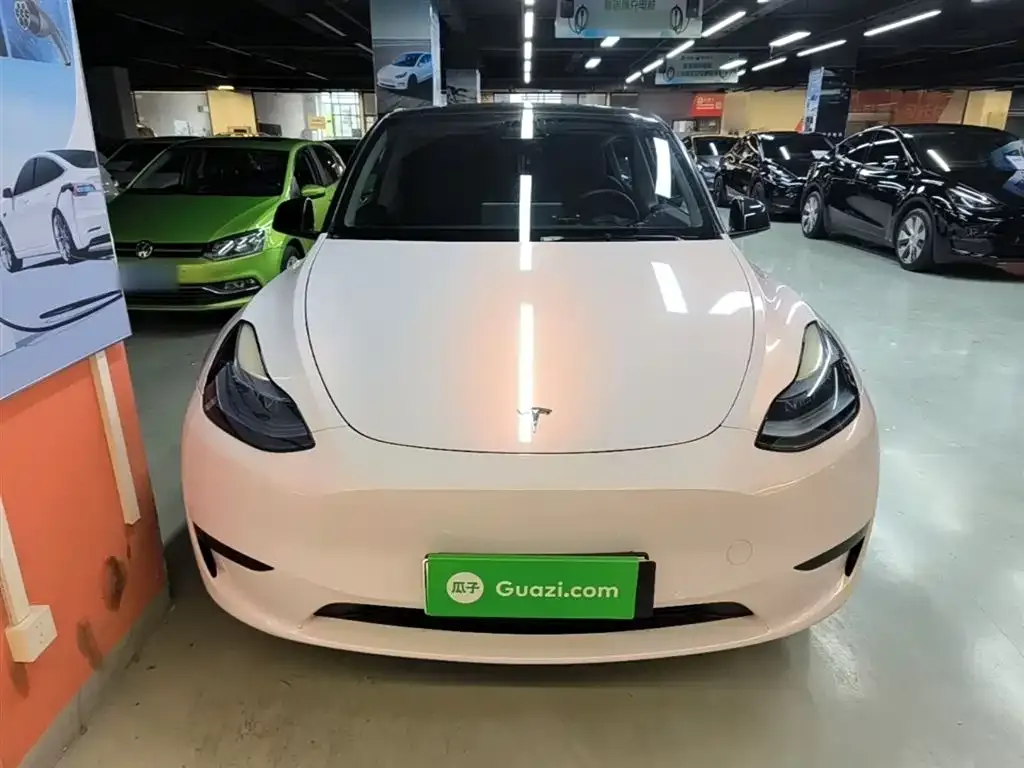 Tesla Model Y 2023 из CN, фото 10