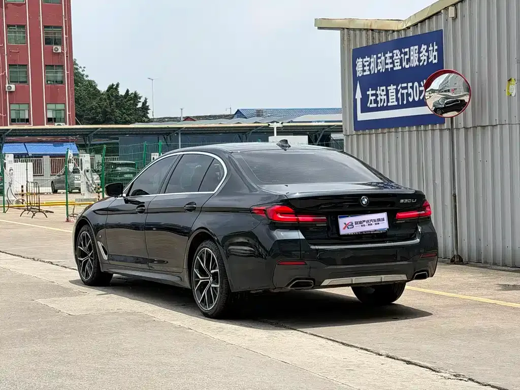 BMW 5 Series — фото 2