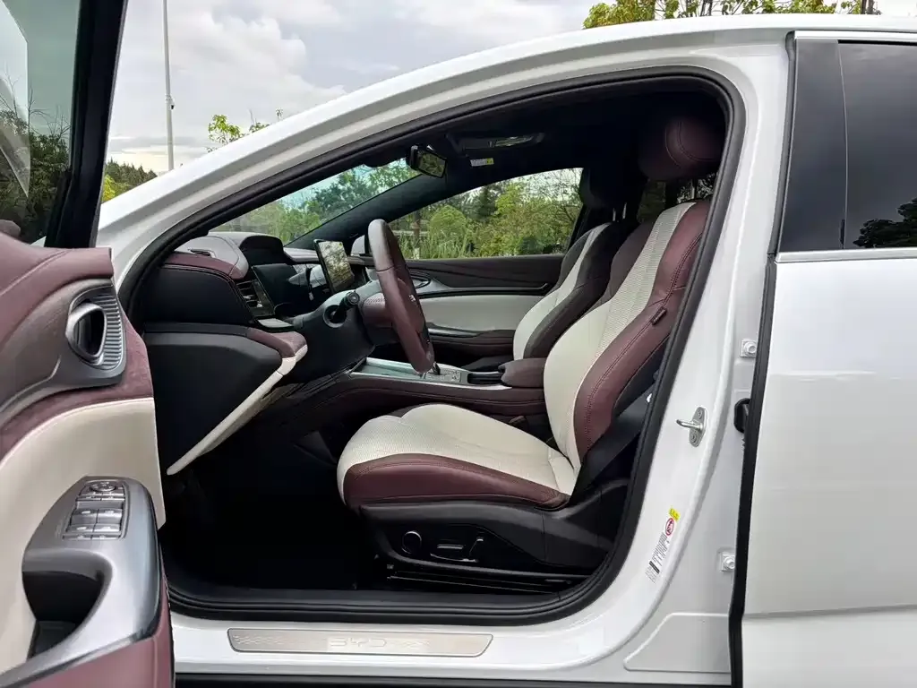 BYD Seal — фото 4