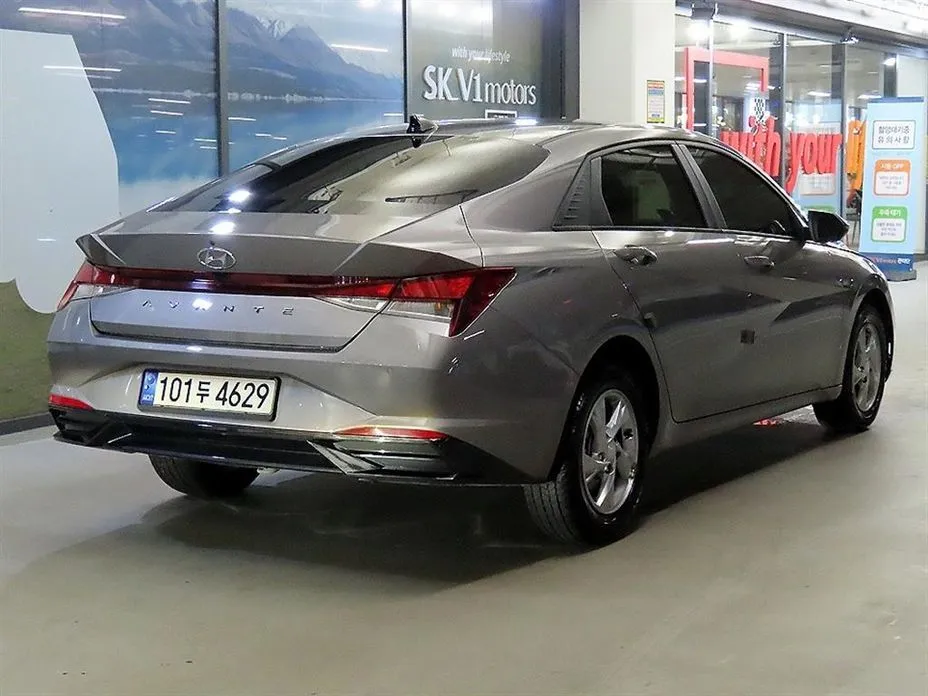 Hyundai AVANTE 2023 из KR, фото 2