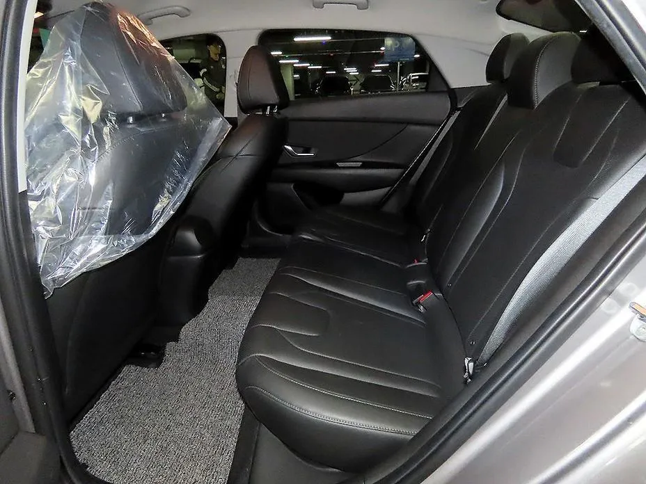 Hyundai AVANTE 2023 из KR, фото 7