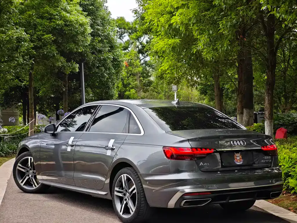 Audi A4L — фото 5