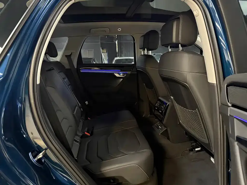 Volkswagen Touareg 2021 из CN, фото 4