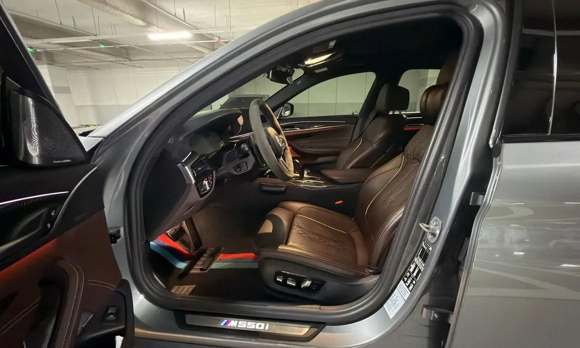 BMW 5-Series 2023 из KR, фото 7