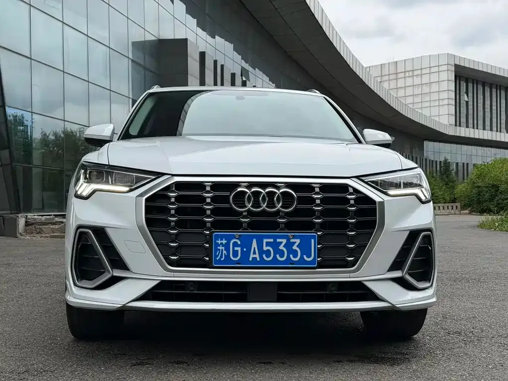 Audi Q3 — фото 4