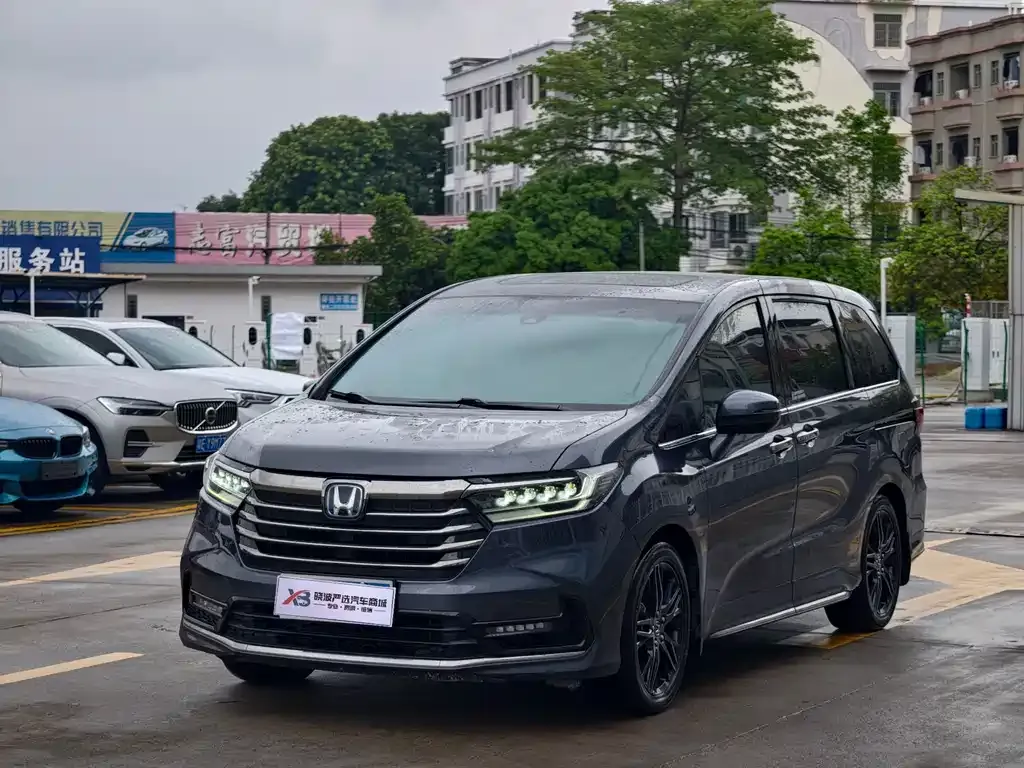 Honda Odyssey — фото 1