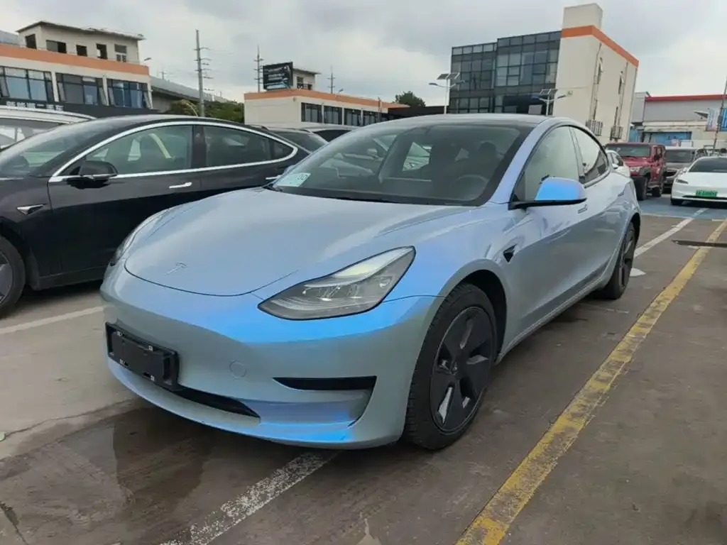 Tesla Model 3 — фото 9