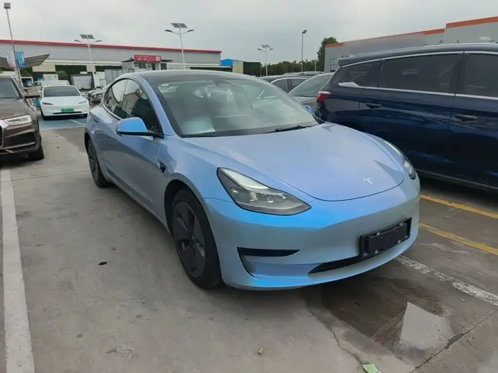 Tesla Model 3 — фото 4