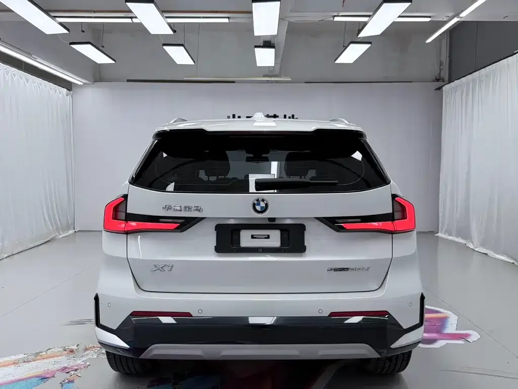 BMW X1 — фото 7