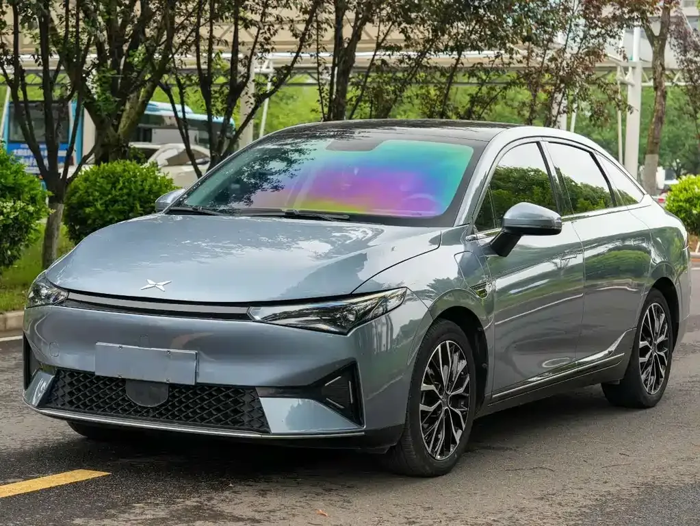 XPeng P5
