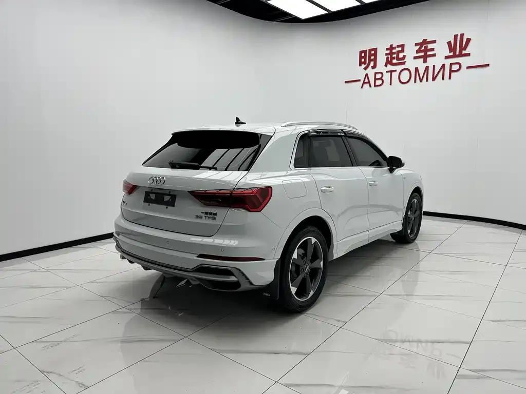 Audi Q3 — фото 4