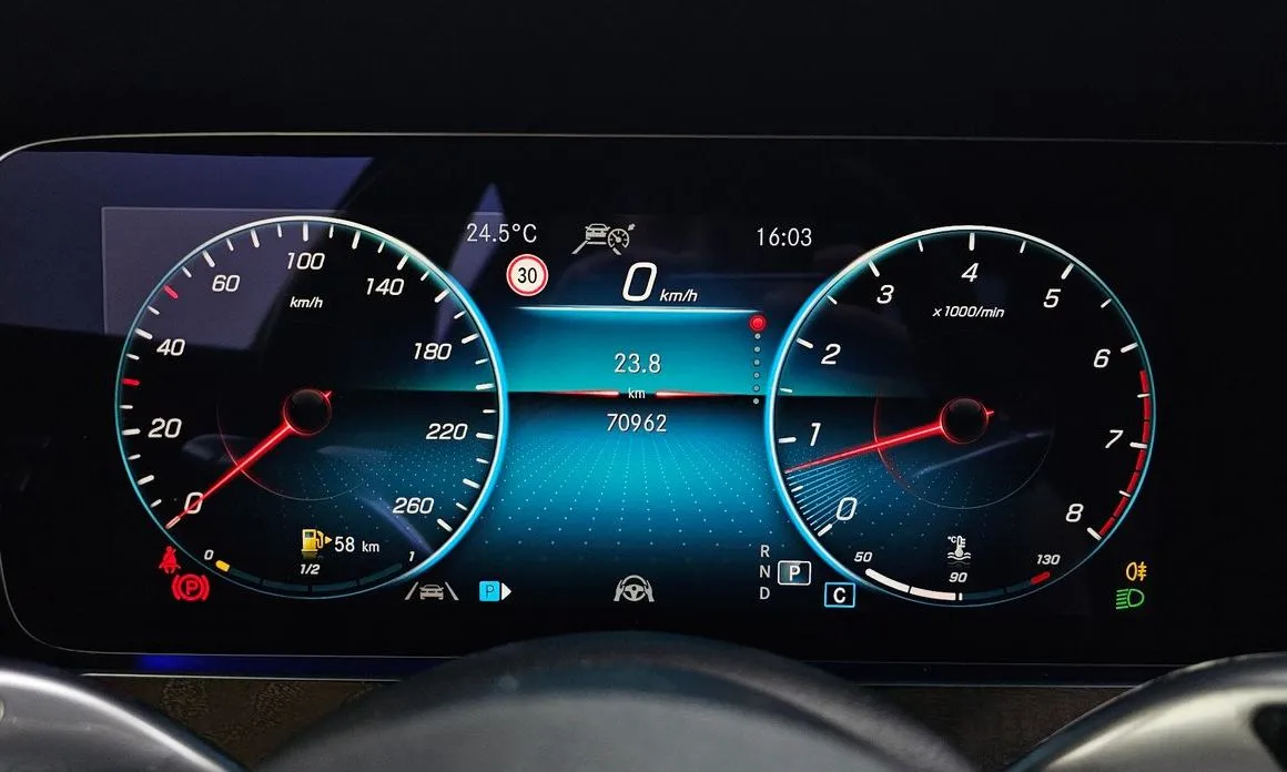 Mercedes-Benz E-Class 2021 из KR, фото 7