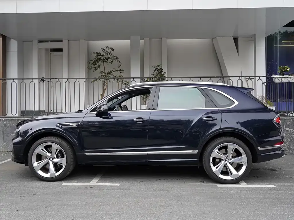 Bentley Bentayga — фото 9