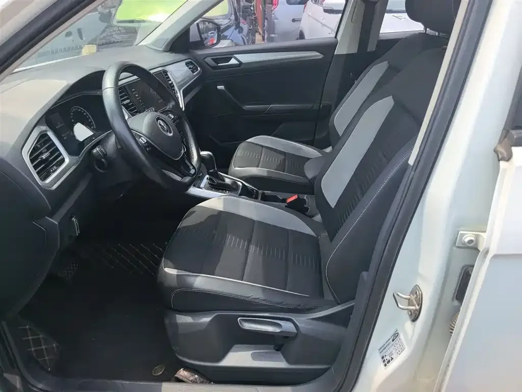 Volkswagen T-Roc 2022 из CN, фото 8