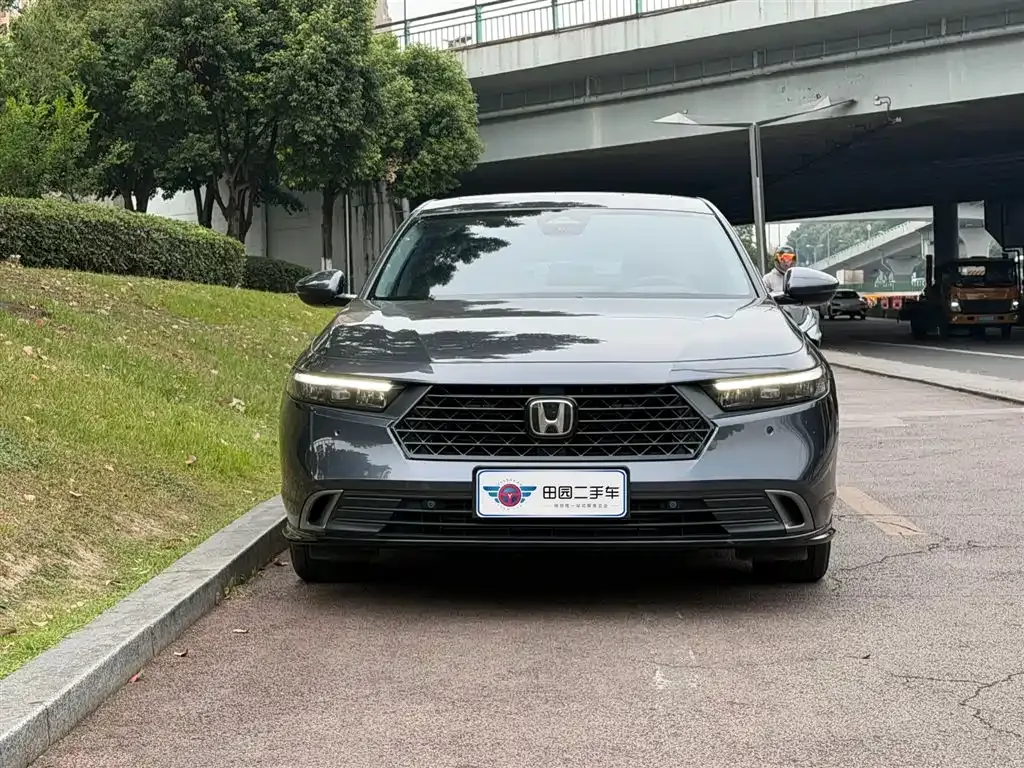 Honda Accord — фото 7