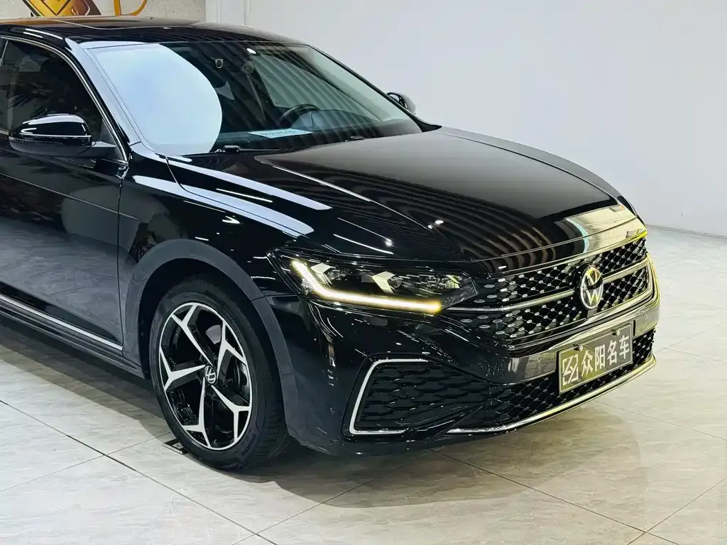 Volkswagen Passat — фото 4