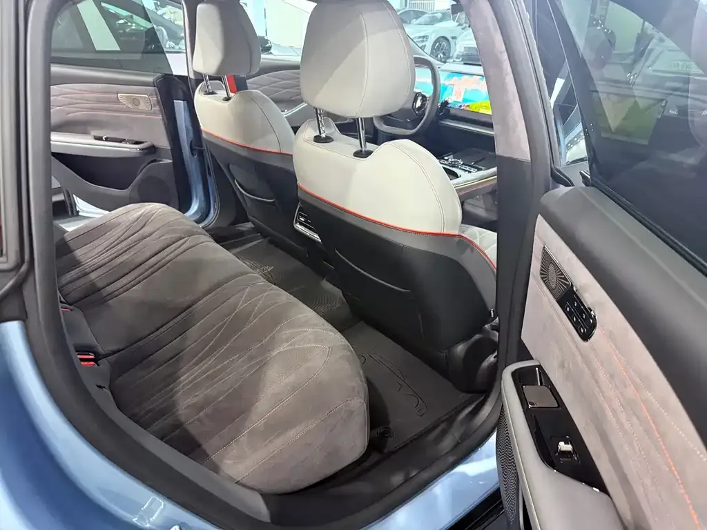 Geely Galaxy E8 2025 из CN, фото 2