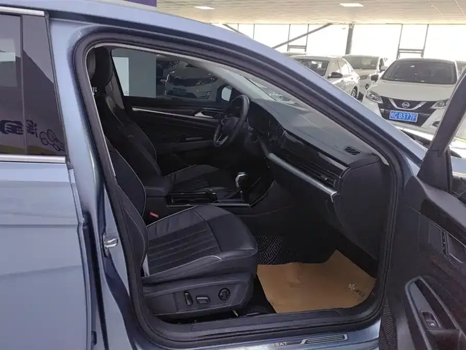 Volkswagen Passat — фото 7