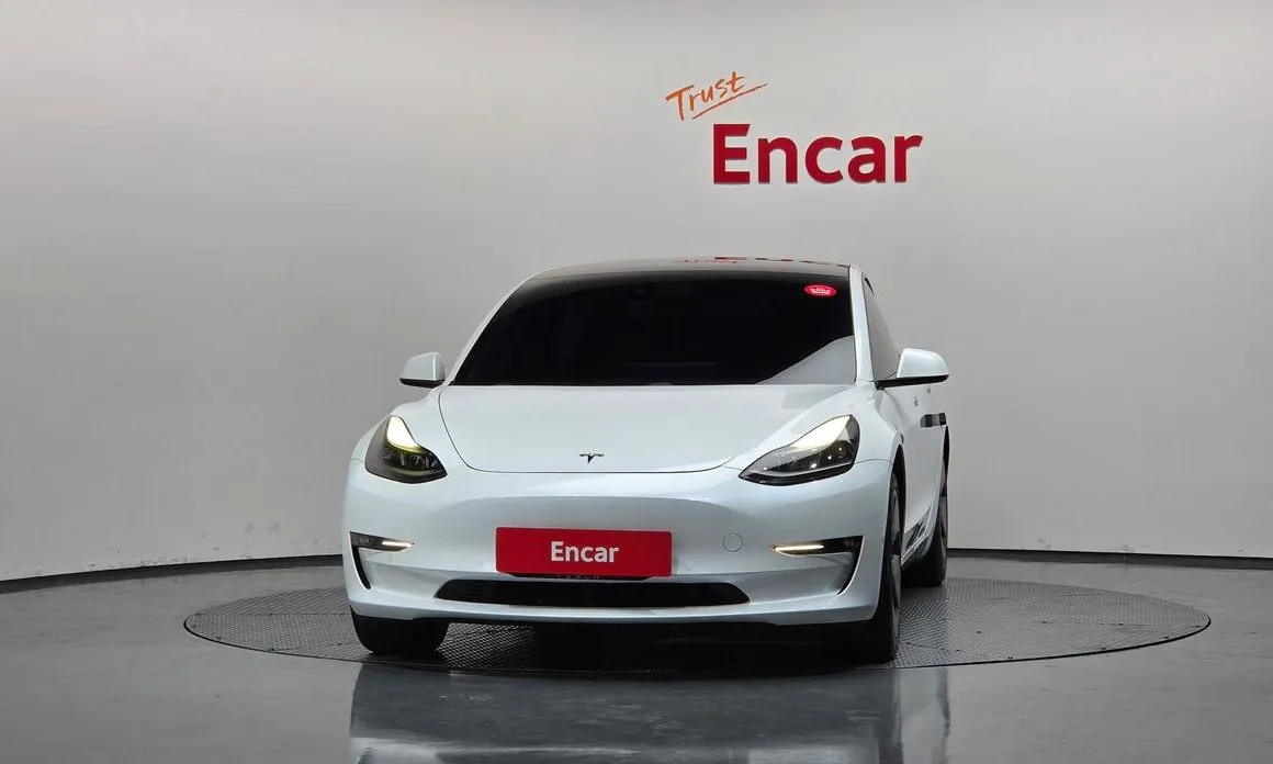 Tesla Model 3 — фото 3