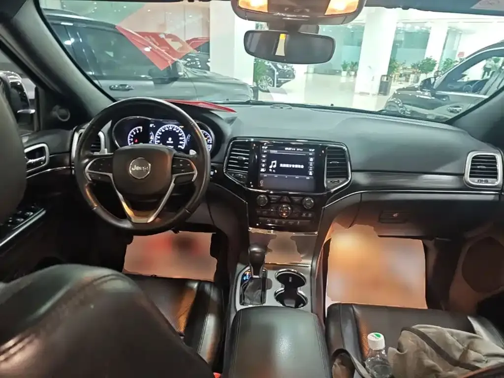 Jeep Grand Cherokee (Import) 2021 из CN, фото 7
