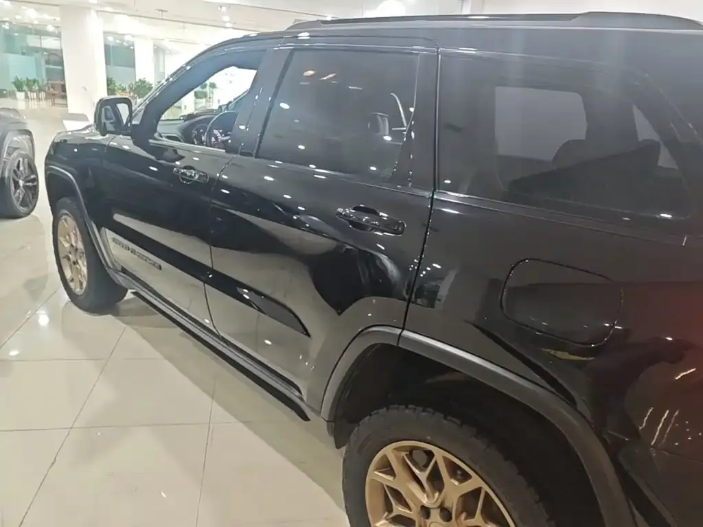 Jeep Grand Cherokee (Import) 2021 из CN, фото 9