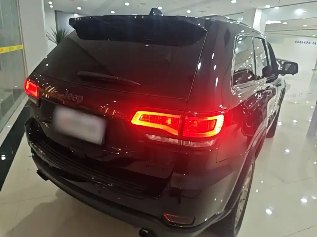 Jeep Grand Cherokee (Import) 2021 из CN, фото 6