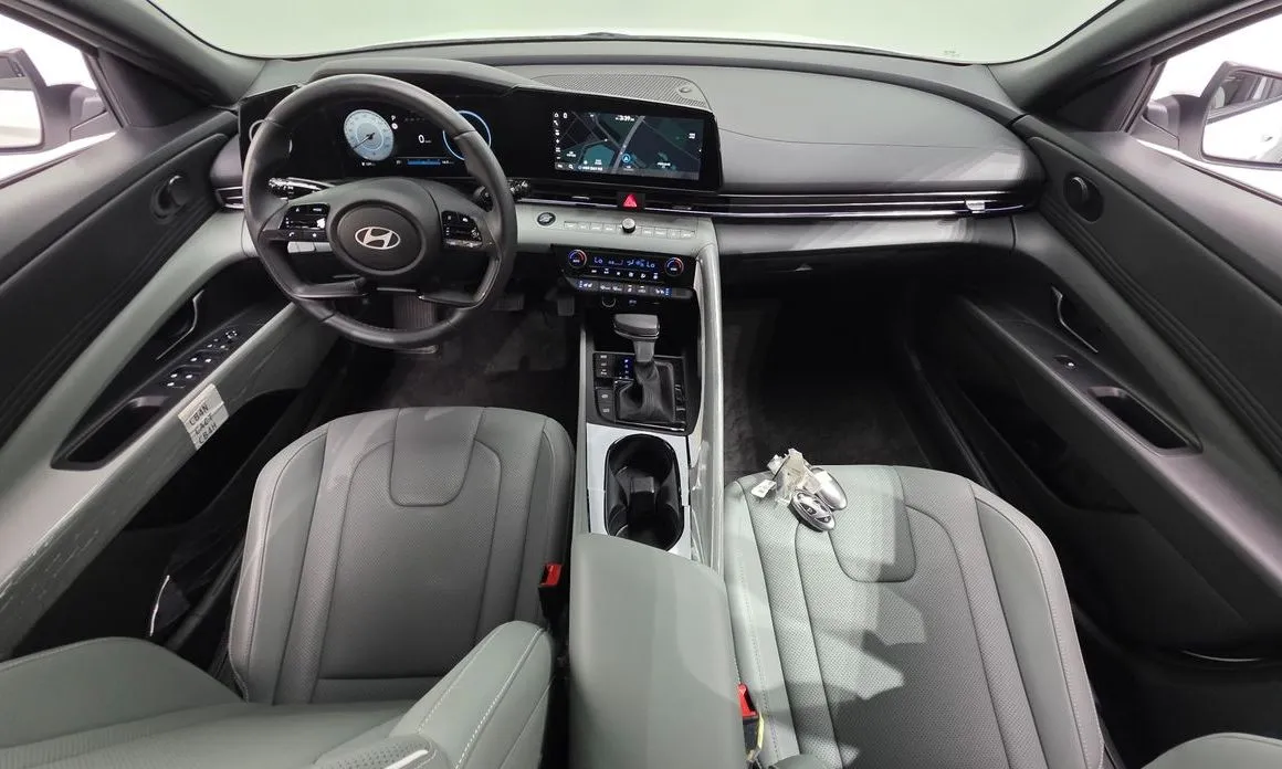Hyundai AVANTE — фото 3