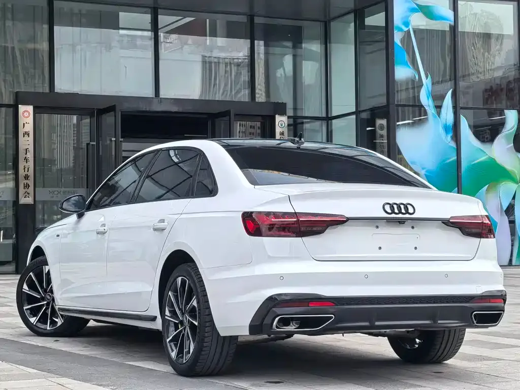 Audi A4L — фото 4