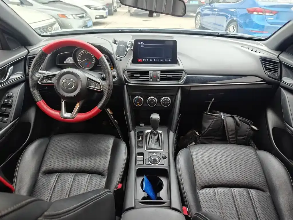Mazda CX-4 — фото 10