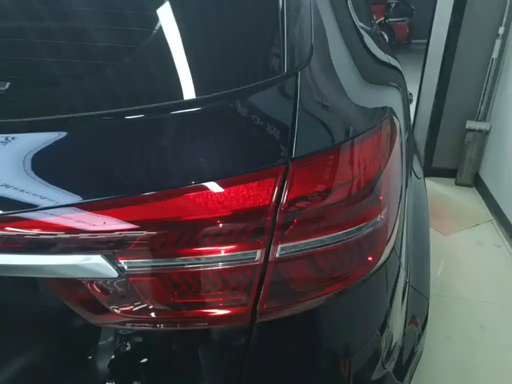 Hongqi HS5 2023 из CN, фото 2