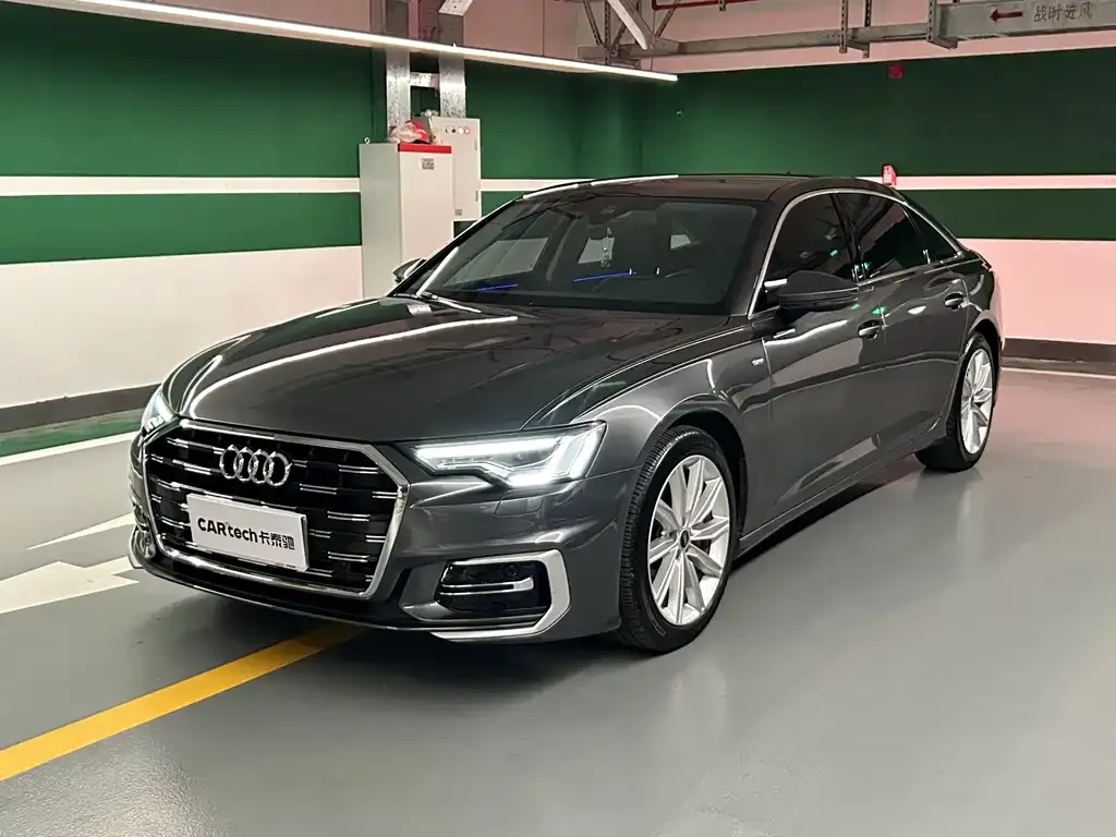 Audi A6L — фото 1