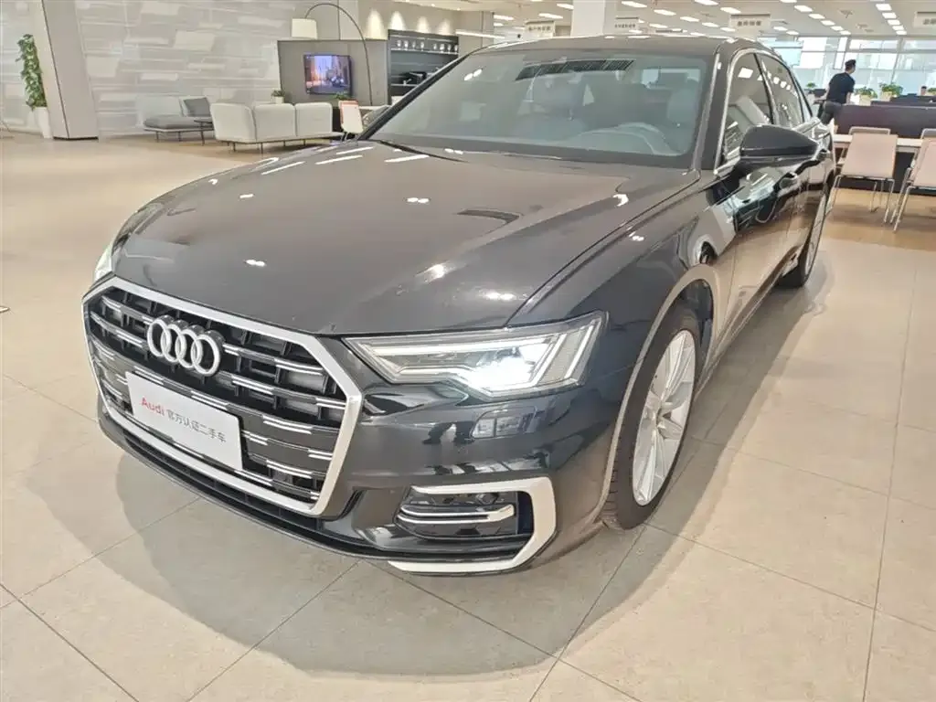 Audi A6L — фото 1
