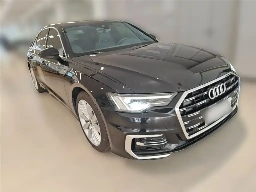 Audi A6L — фото 10