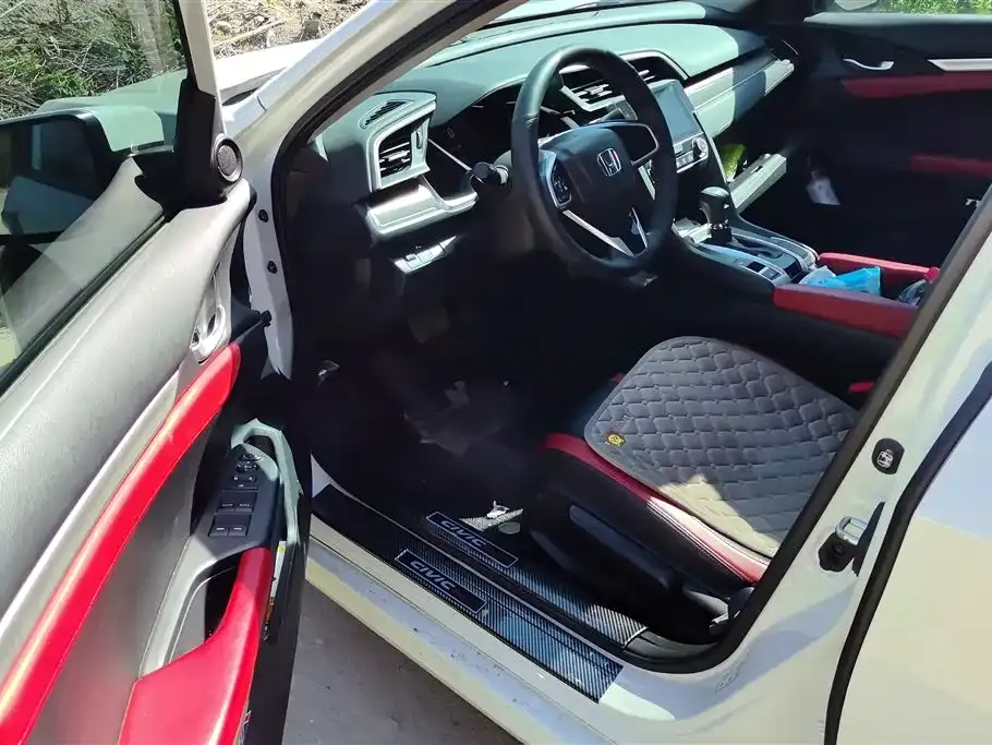 Honda Civic — фото 7