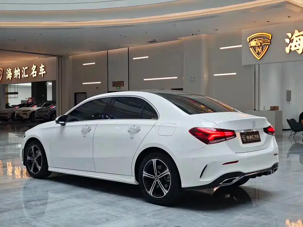 Mercedes-Benz A-Class — фото 6