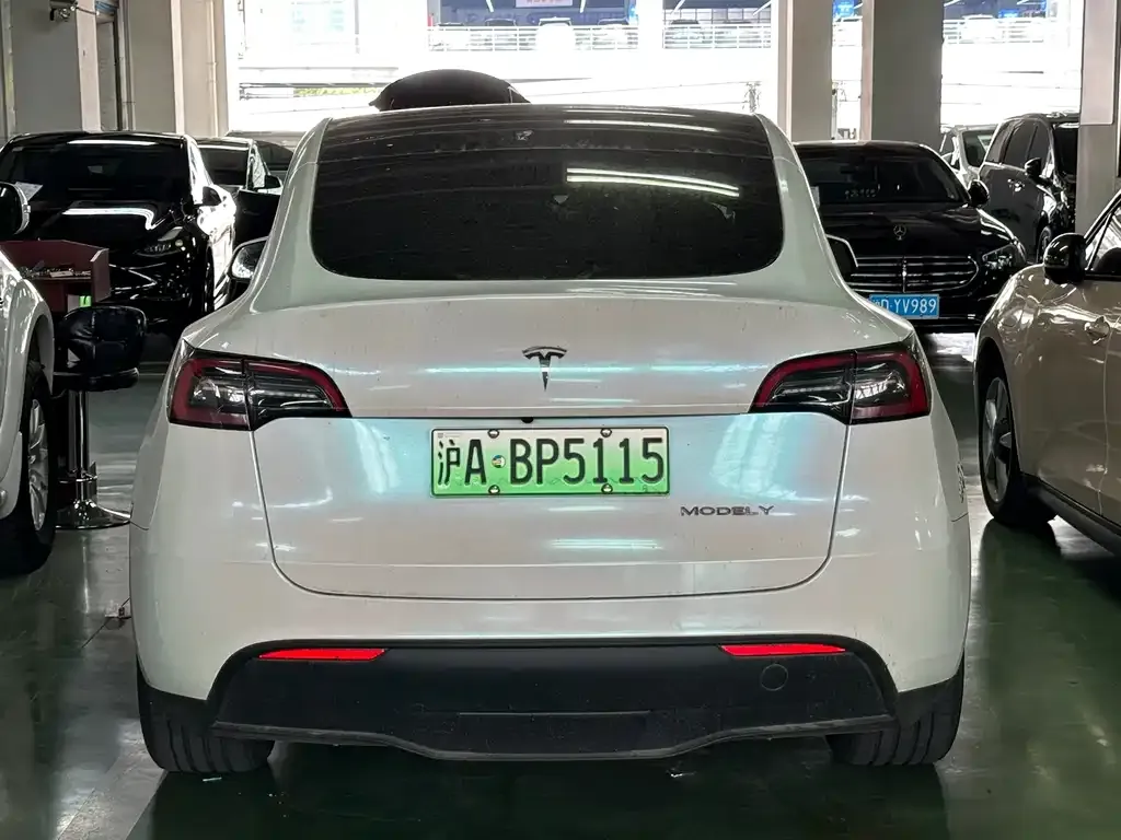 Tesla Model 3 — фото 6