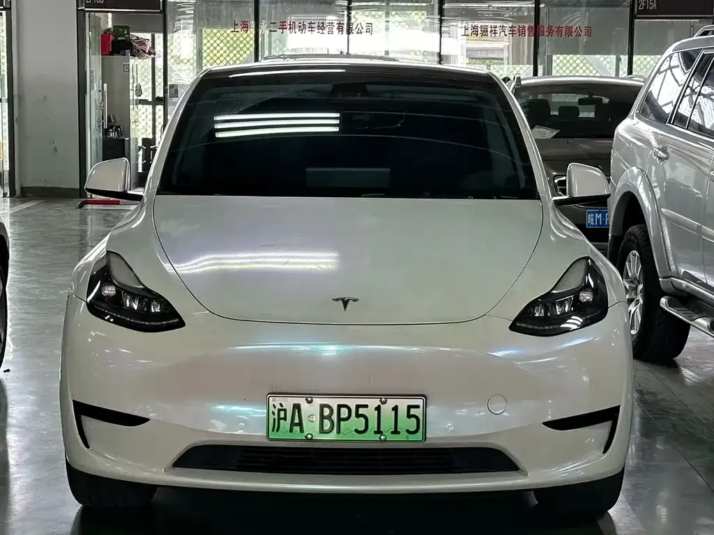 Tesla Model 3 — фото 7
